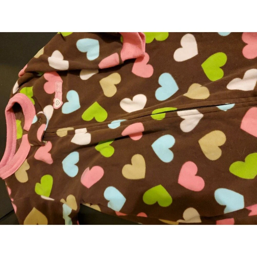 Girl's carter's 0-9 months brown hearts zipper sleepwear layette
